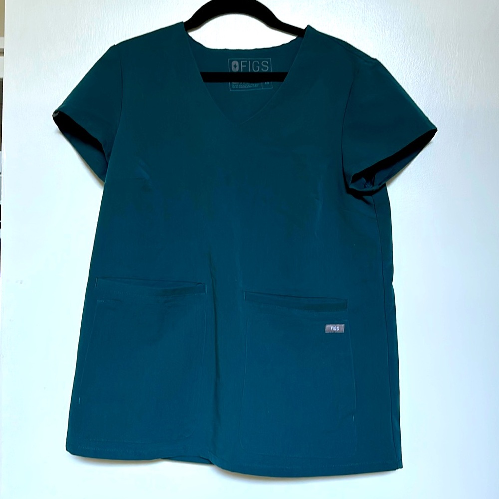 FIGS teal scrub set- size SMALL. Caribbean Blue.
